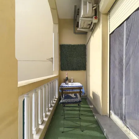 Διαμέρισμα Promenade Des Anglais-2 Mins Walk To Beach- Charming Duplex -air Conditioning Wi-fi